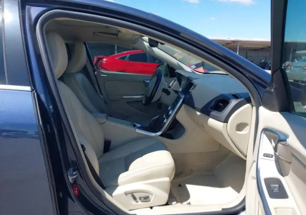 Volvo S60 cena 29500 przebieg: 95902, rok produkcji 2015 z Wąbrzeźno małe 79